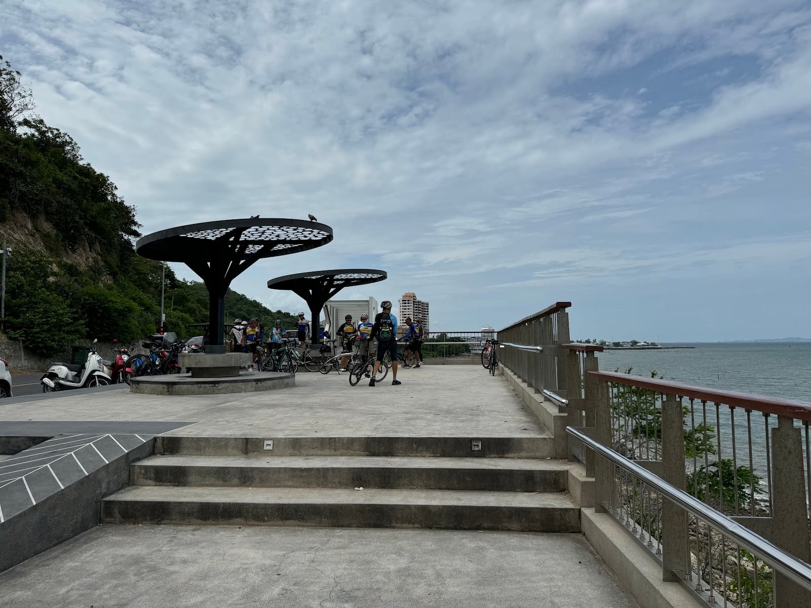 Bangsaen Viewpoint (Khao Sam Muk) — Activities in Saen Suk, Pattaya