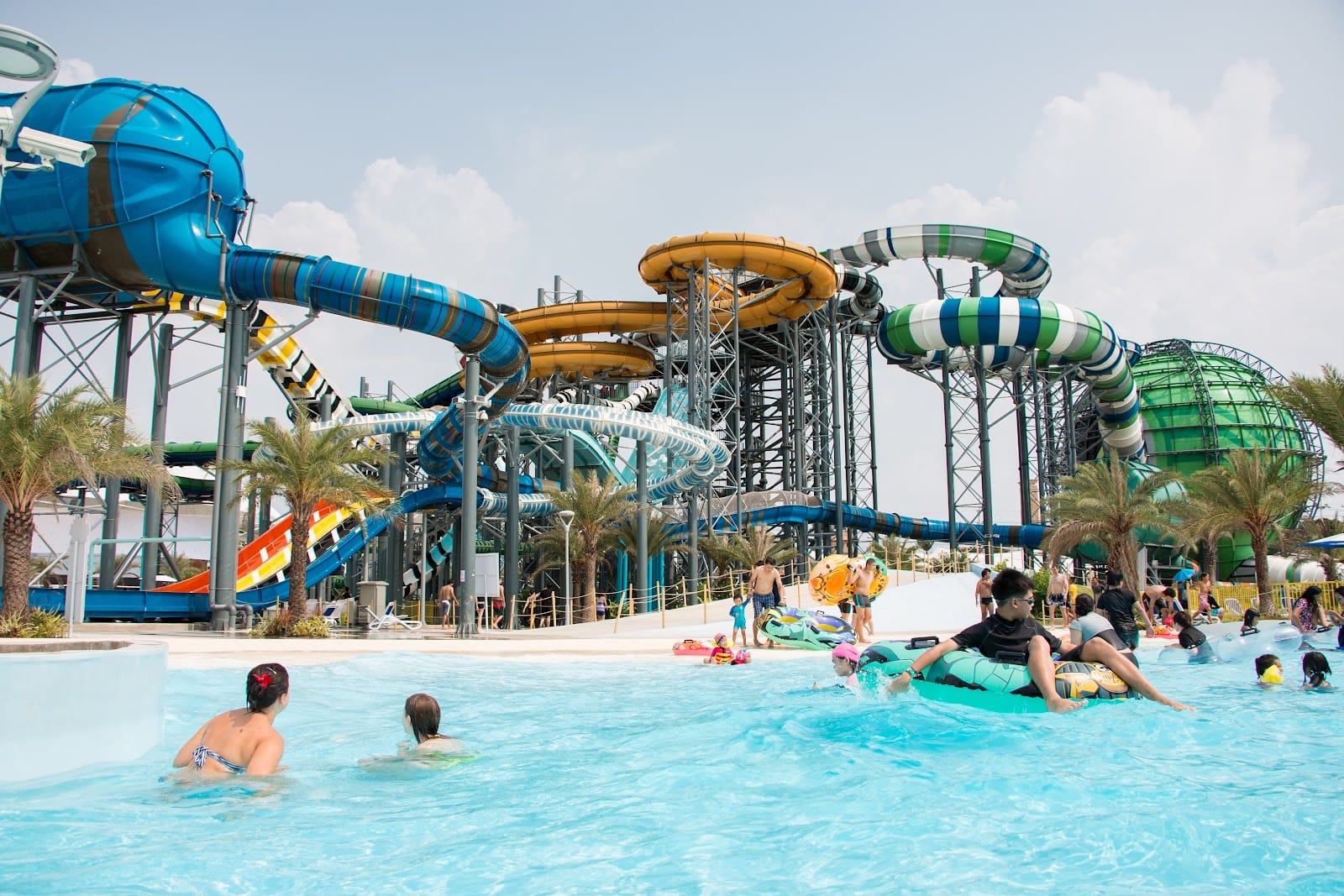 Columbia Pictures Aquaverse — Family & Kids in Na Chom Thian, Pattaya