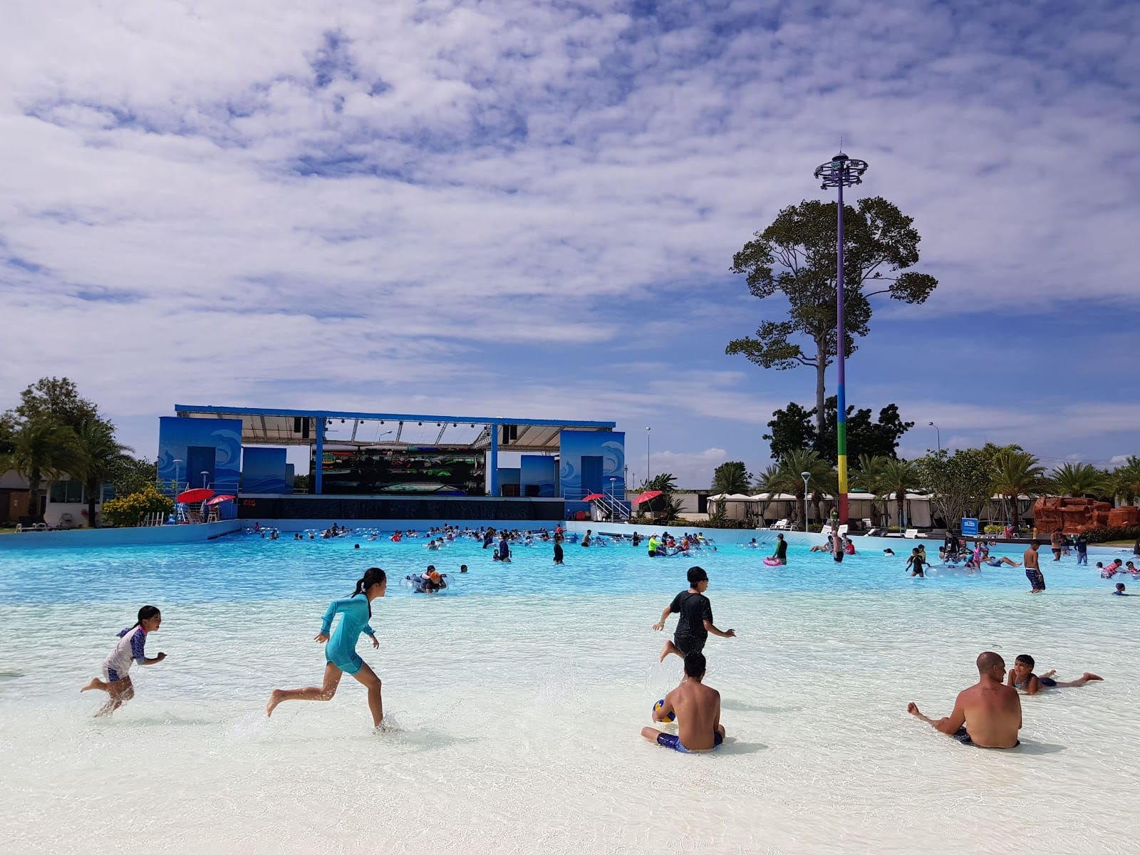 Columbia Pictures Aquaverse — Family & Kids in Na Chom Thian, Pattaya