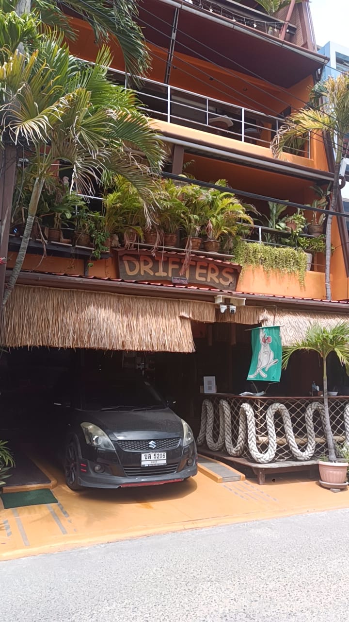 Drifters Beach Cafe — Eat & Drink in Na Chom Thian, Pattaya