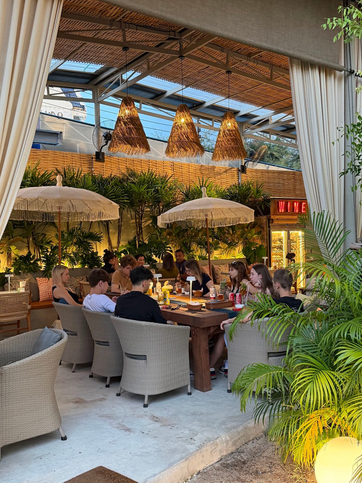 Folks On The Beach — Eat & Drink in Pattaya, Pattaya