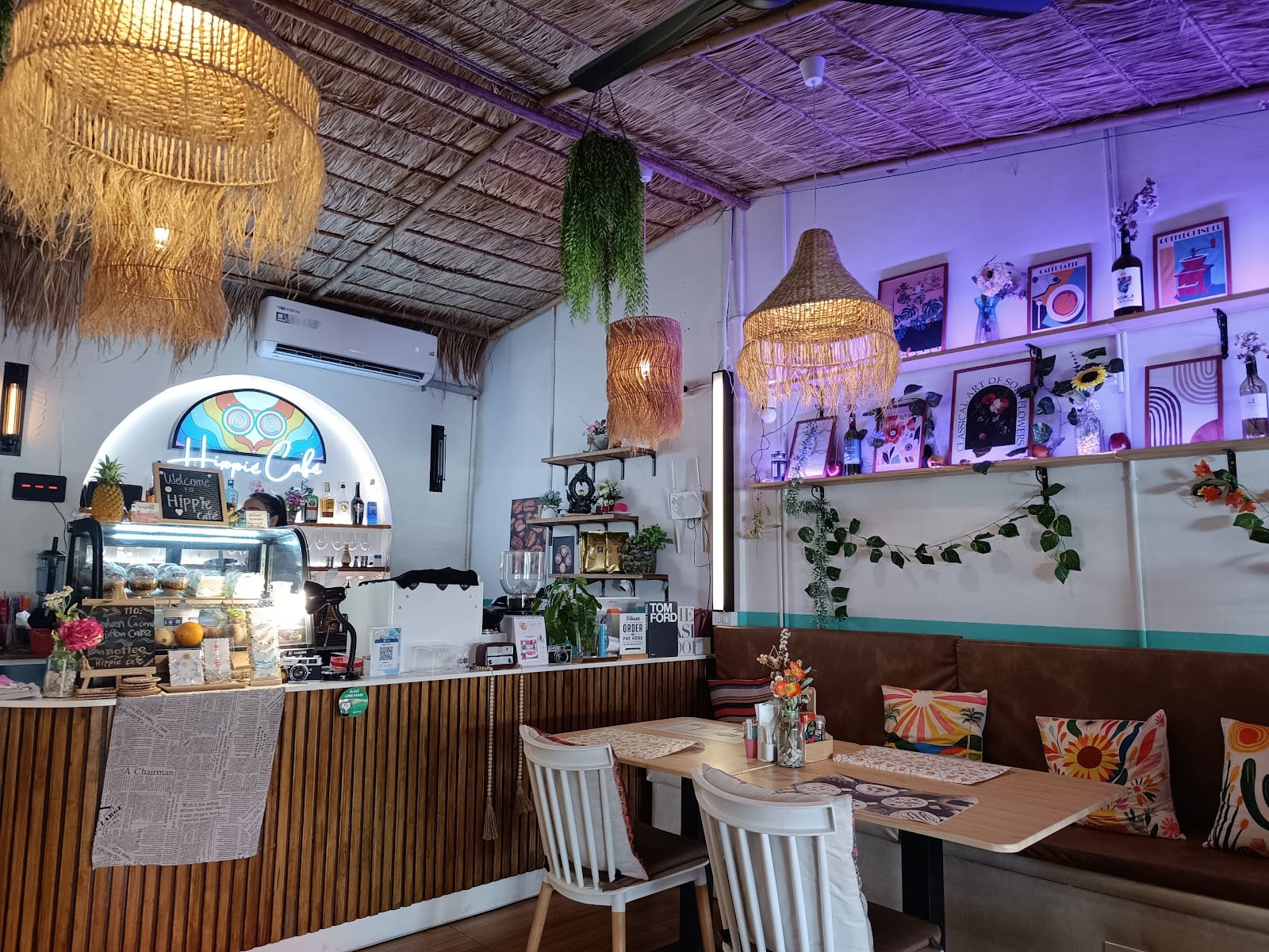 Hippie Cafe Pattaya — Eat & Drink in Pattaya, Pattaya