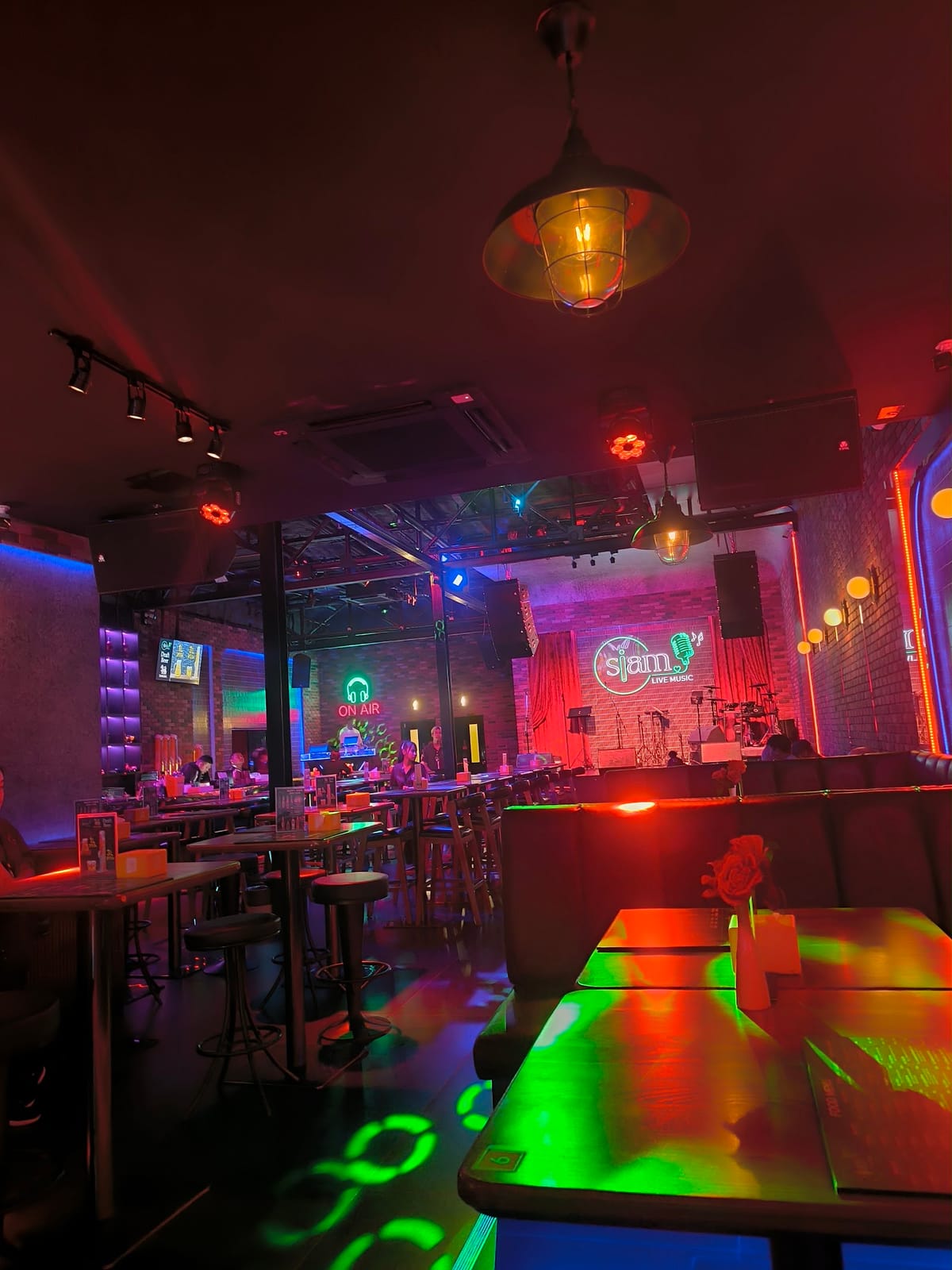 Hot Tuna Bar — Nightlife in Pattaya, Pattaya