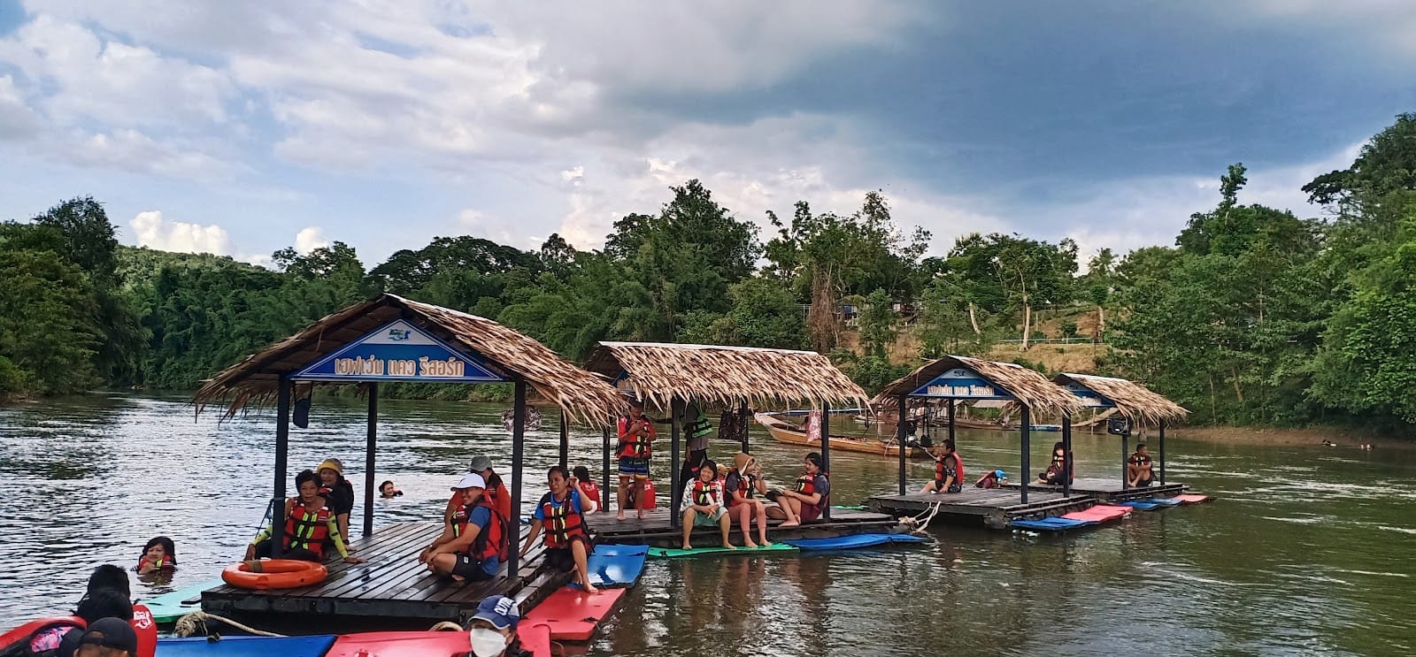 Kanchanaburi — Road Trips in Kanchanaburi, Pattaya