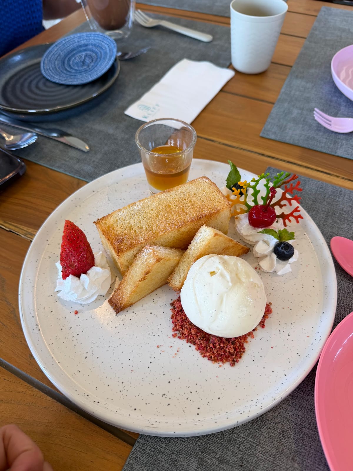 Kliff Beach — Beaches & Beach Clubs in Pattaya, Pattaya