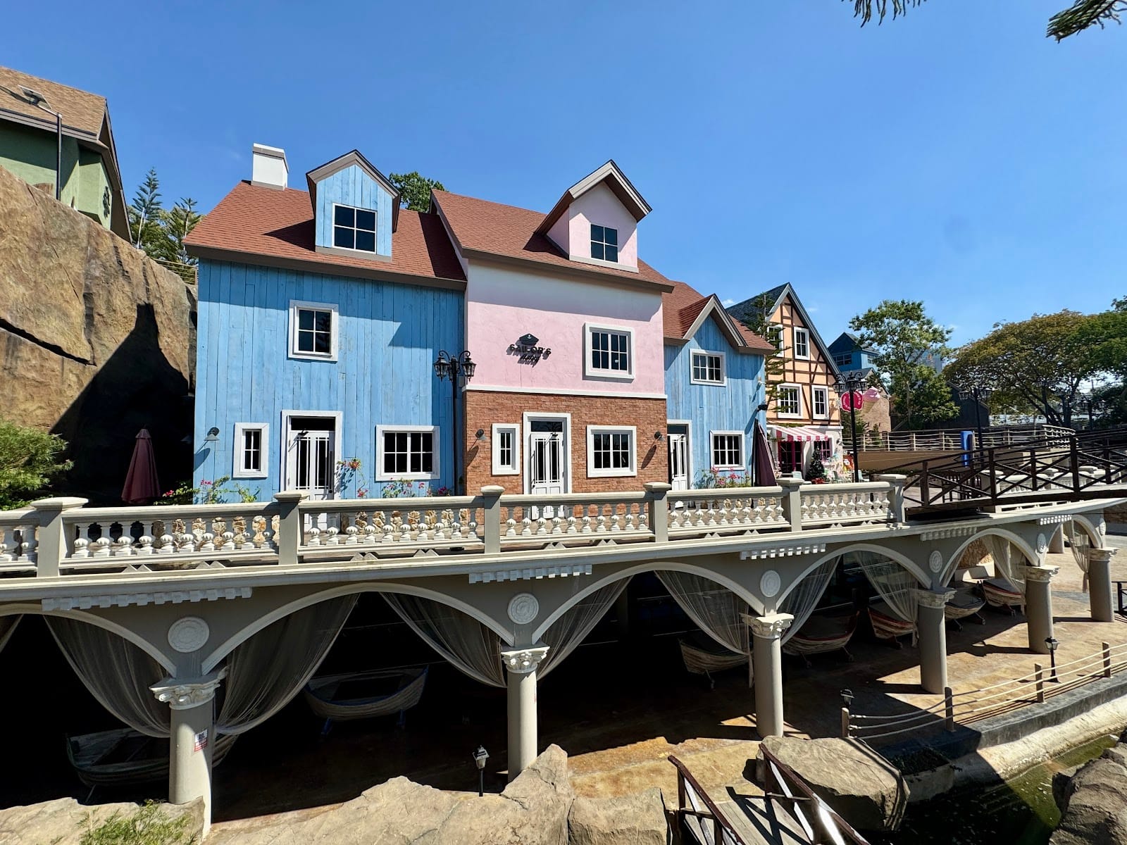 Pattaya Fisherman Village — Eat & Drink in Pattaya, Pattaya