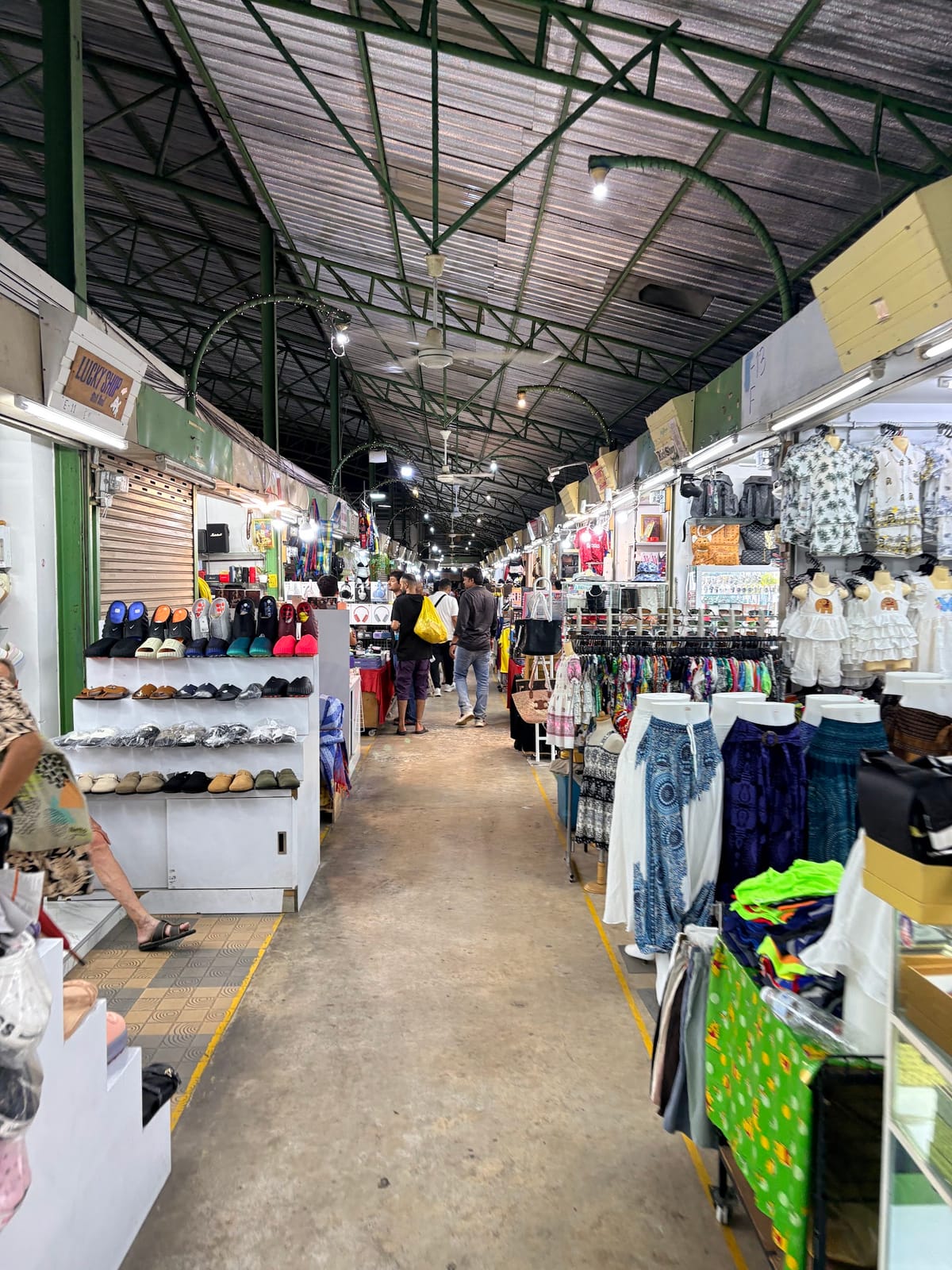 Pattaya Night Bazaar — Shopping in Pattaya, Pattaya
