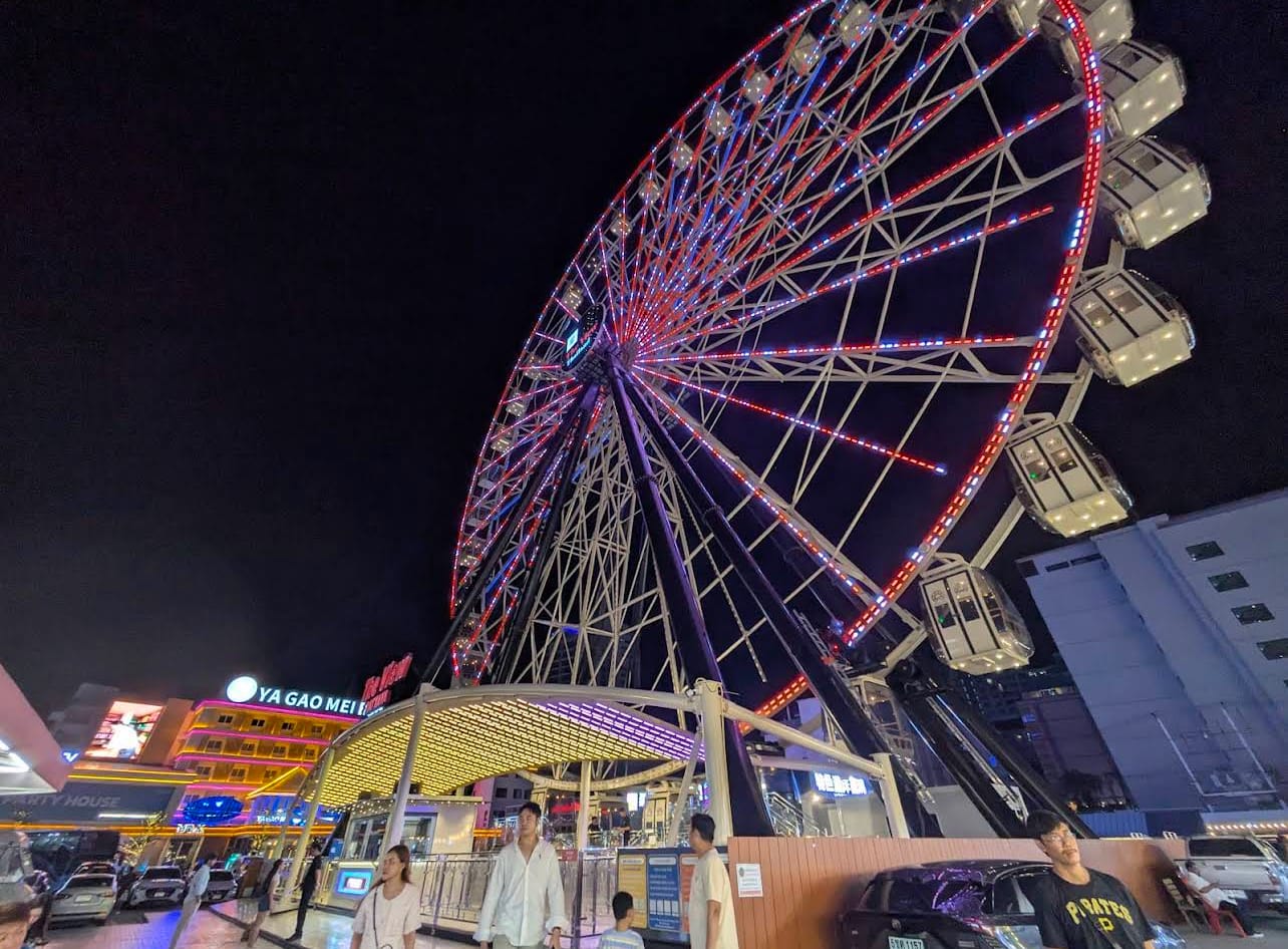 Runway Market — Shopping in Pattaya, Pattaya