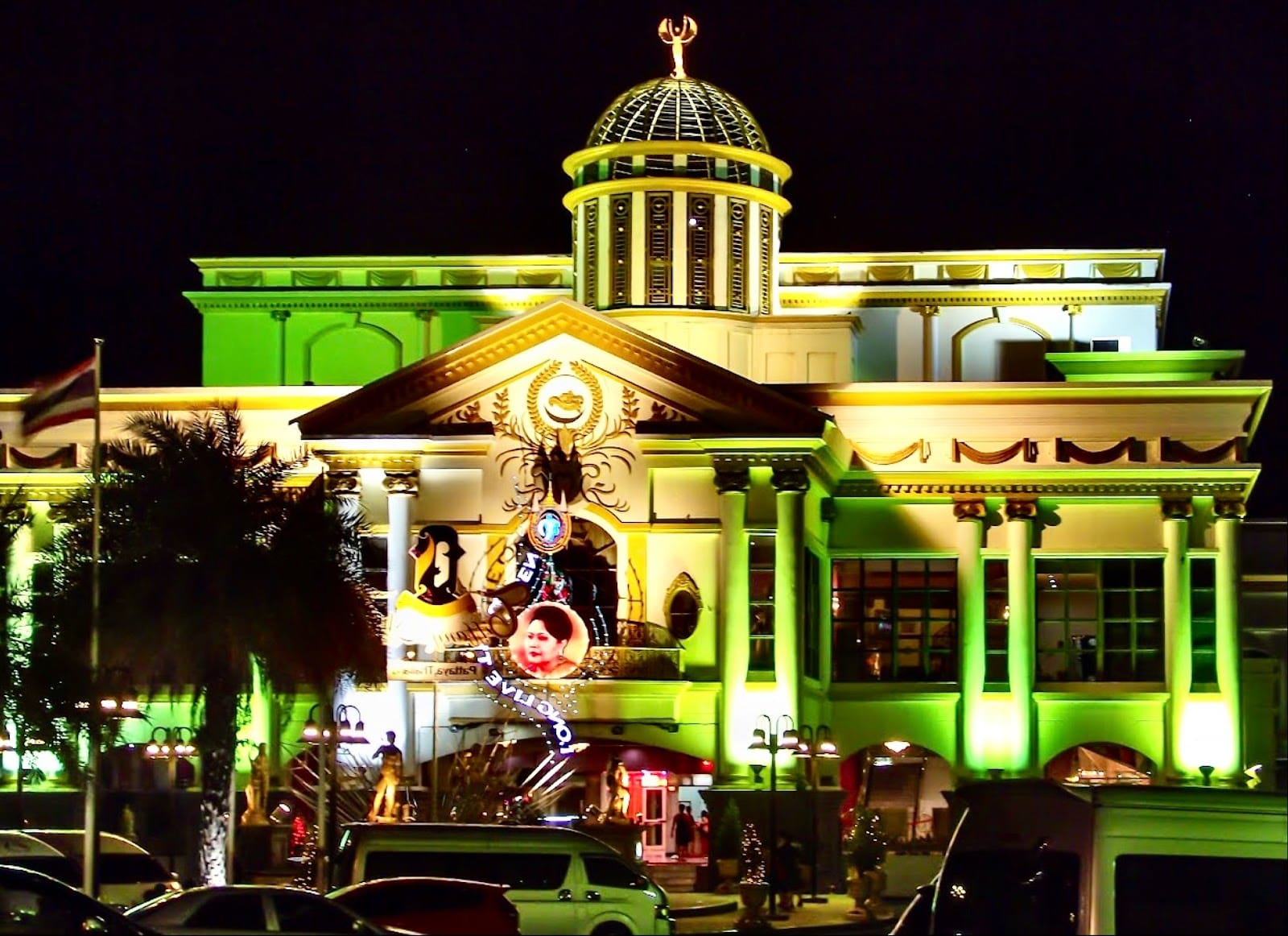 Tiffany's Show Pattaya — Activities in Pattaya, Pattaya