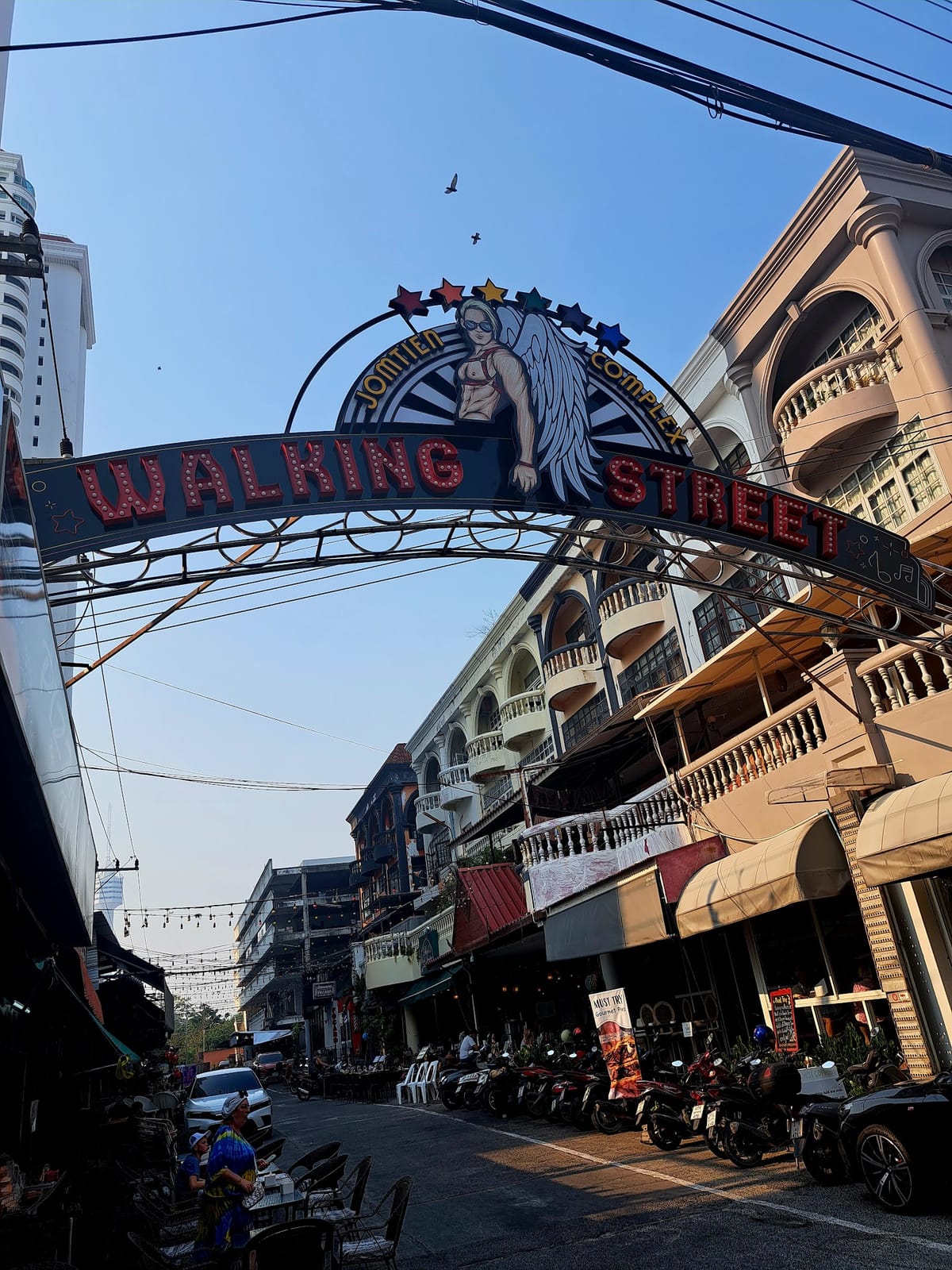 Walking Street — Nightlife in Pattaya, Pattaya