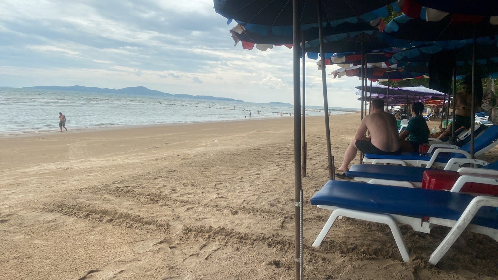 Yinyom Beach — Beaches & Beach Clubs in Pattaya, Pattaya